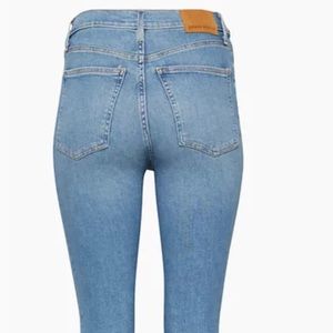 ARITIZIA DENIM FORUM MID RISE SKINNY JEANS